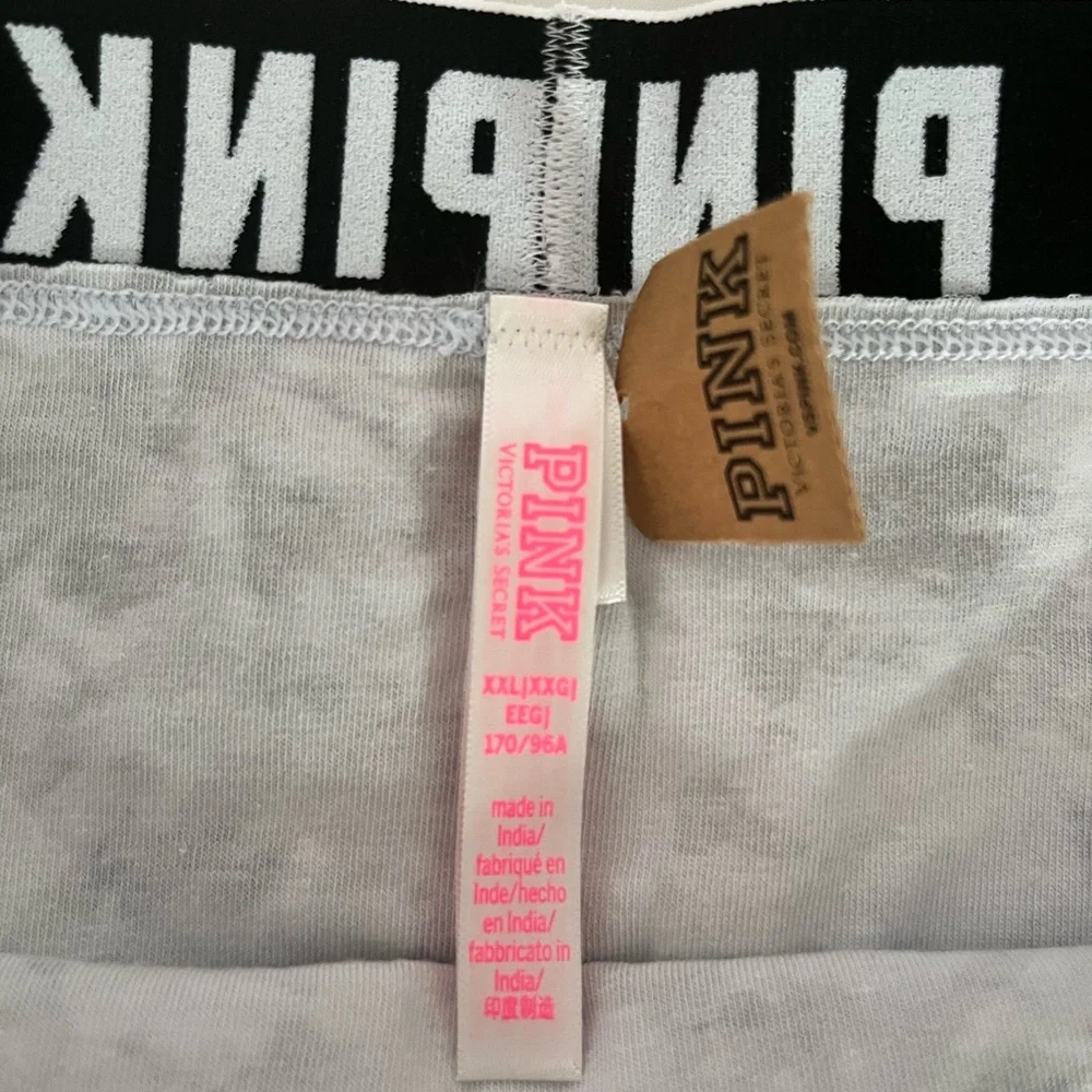 PINK Victoria's Secret Gray Patterned Boyshorts - Picture 3 of 3
